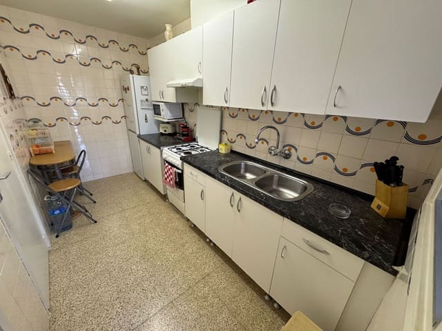 4 sovrum Lägenhet till salu i Hostalric med pool garage - 193 500 € (Ref: 9669908)