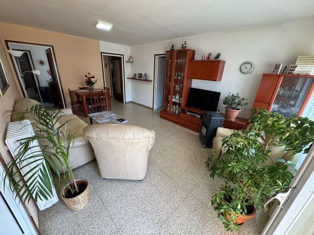 4 sovrum Lägenhet till salu i Hostalric med pool garage - 193 500 € (Ref: 9669908)