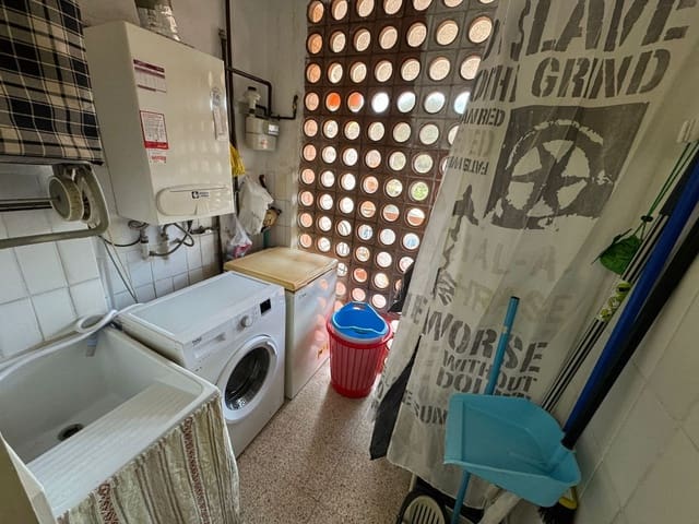 4 sovrum Lägenhet till salu i Hostalric med pool garage - 193 500 € (Ref: 9669908)