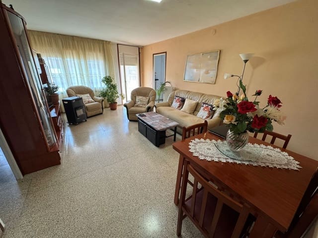 4 sovrum Lägenhet till salu i Hostalric med pool garage - 193 500 € (Ref: 9669908)