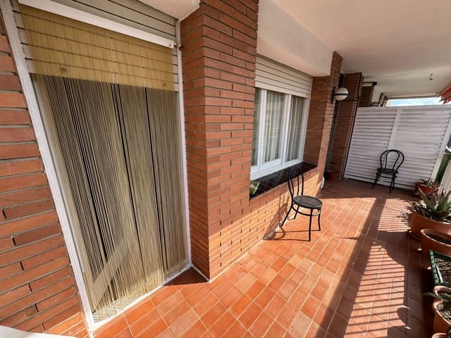 4 sovrum Lägenhet till salu i Hostalric med pool garage - 193 500 € (Ref: 9669908)