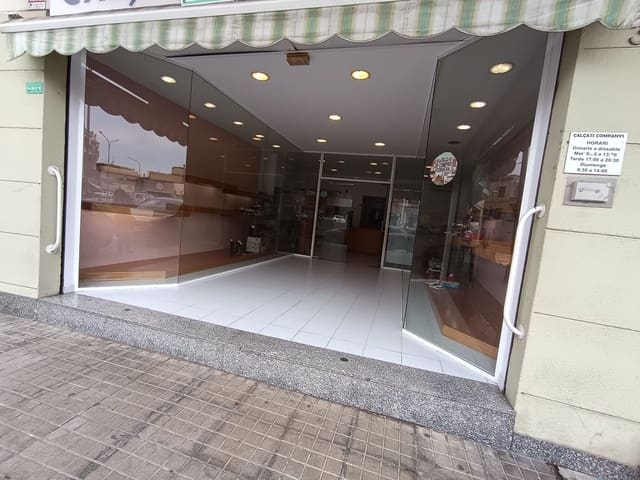 Kommersiell att hyra i Tordera - 750 € (Ref: 9679431)