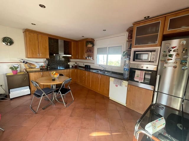 3 slaapkamer Villa te koop in Tordera met garage - € 270.000 (Ref: 9685994)