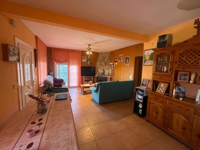 3 slaapkamer Villa te koop in Tordera met garage - € 270.000 (Ref: 9685994)