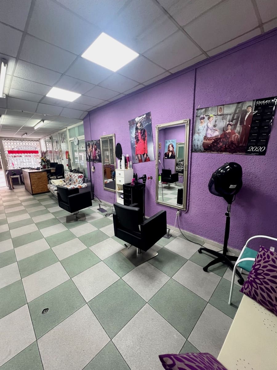 Komercyjne do wynajęcia w Benidorm - 1 200 € (Ref: 9458575)