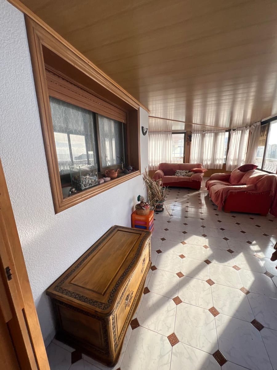4 quarto Penthouse para venda em Benidorm com garagem - 549 999 € (Ref: 9458576)
