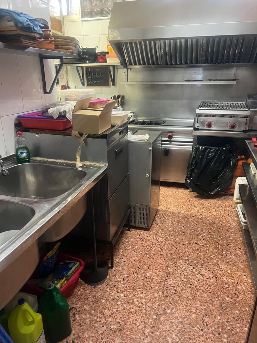 Komercyjne do wynajęcia w Benidorm - 1 600 € (Ref: 9458577)