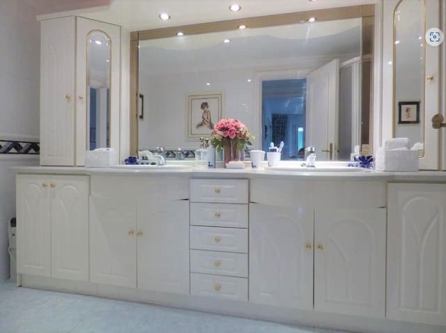 4 chambre Appartement à vendre à Benidorm avec piscine garage - 650 000 € (Ref: 9458583)