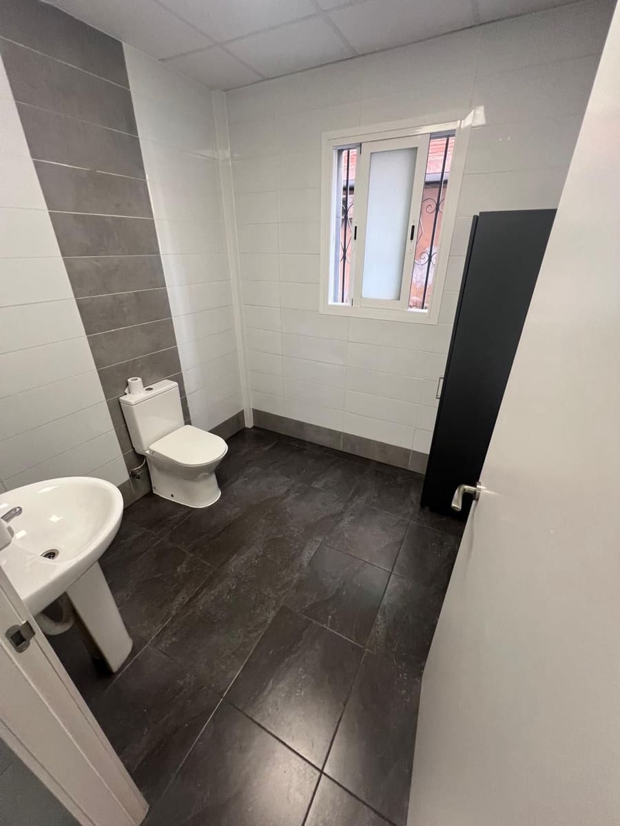 Gewerbe zu vermieten in Benidorm - 2.000 € (Ref: 9458584)