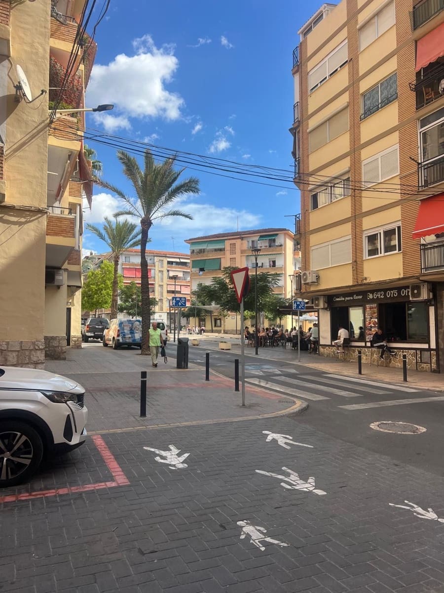 Gewerbe zu vermieten in Benidorm - 2.000 € (Ref: 9458584)