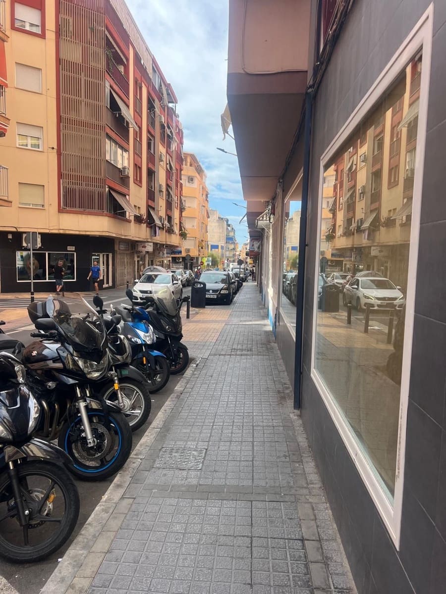 Gewerbe zu vermieten in Benidorm - 2.000 € (Ref: 9458584)