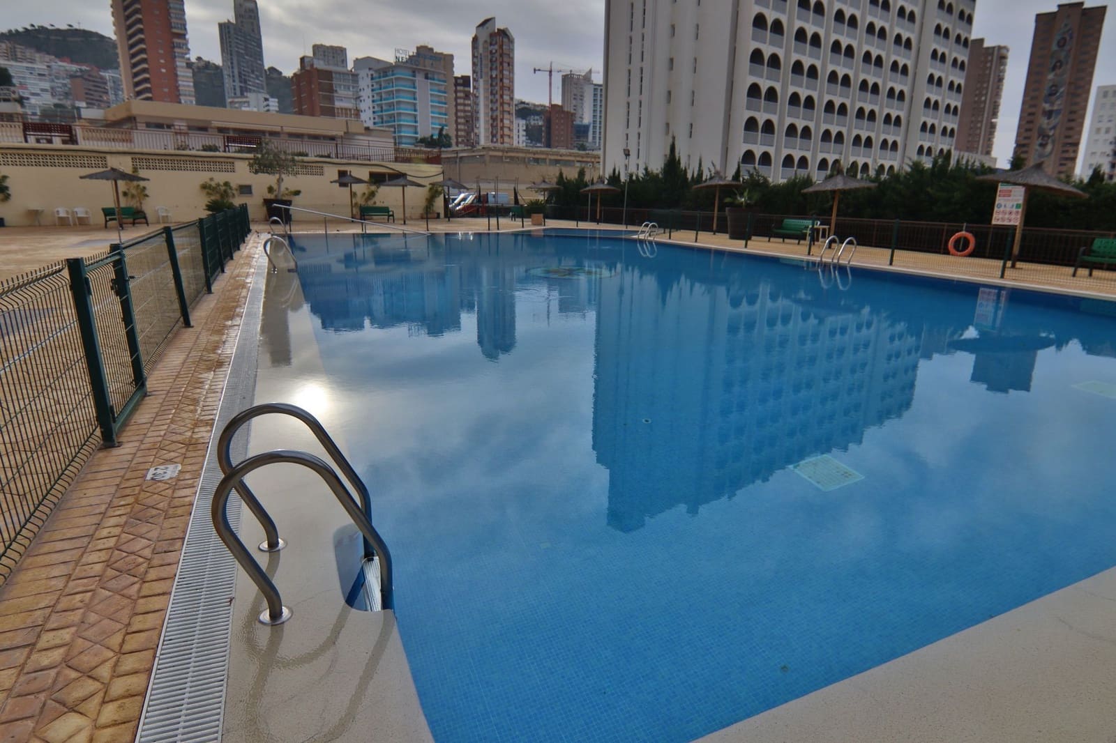 Apartamento de 1 habitación en Benidorm en venta con piscina garaje - 195.000 € (Ref: 9458590)
