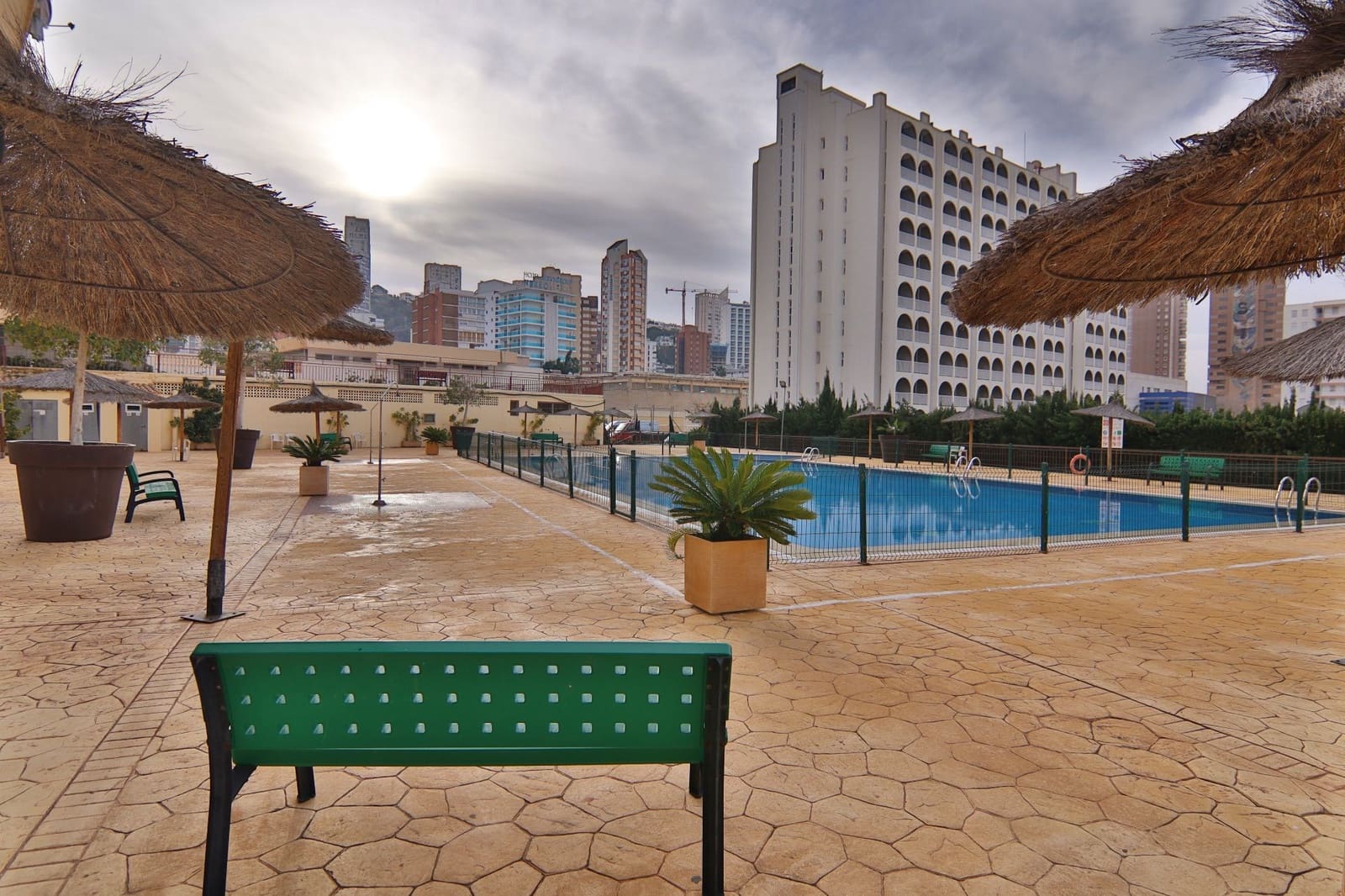 Apartamento de 1 habitación en Benidorm en venta con piscina garaje - 195.000 € (Ref: 9458590)