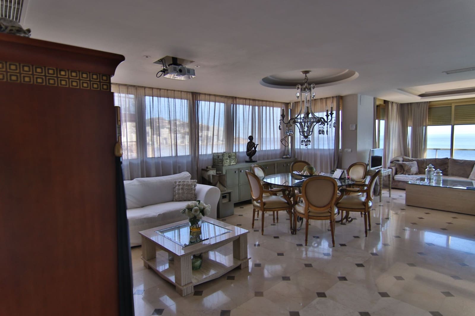 3 chambre Appartement à vendre à Benidorm avec piscine garage - 845 000 € (Ref: 9458595)