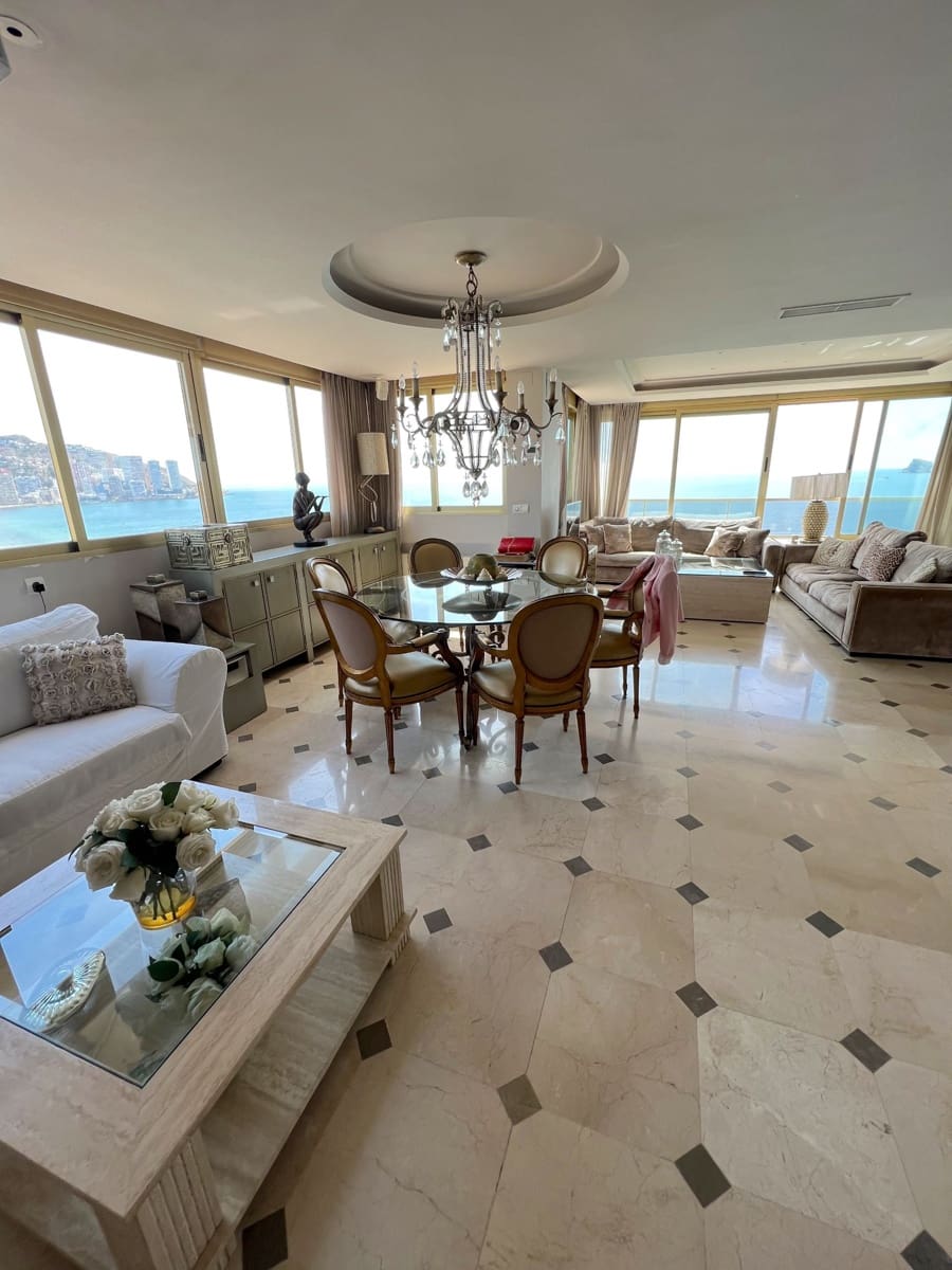 3 chambre Appartement à vendre à Benidorm avec piscine garage - 845 000 € (Ref: 9458595)