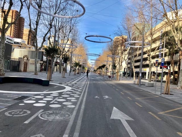 Komercyjne do wynajęcia w Benidorm - 10 000 € (Ref: 9458601)