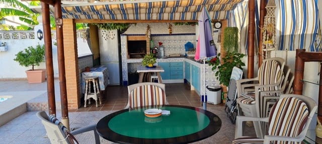 6 Zimmer Villa zu verkaufen in Rincón de Loix, Benidorm mit Pool Garage - 745.000 € (Ref: 9458602)