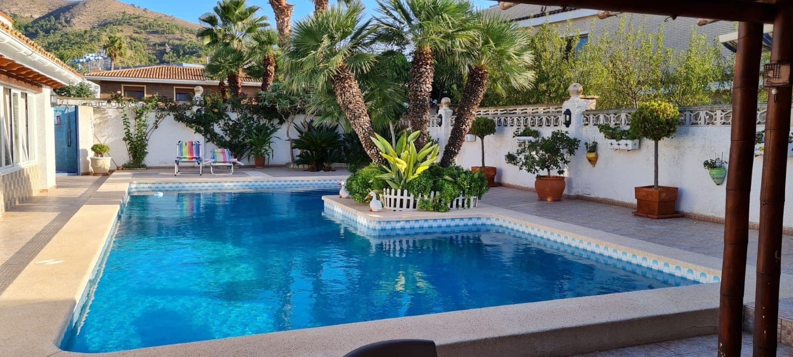 6 Zimmer Villa zu verkaufen in Benidorm mit Pool Garage - 745.000 € (Ref: 9458602)
