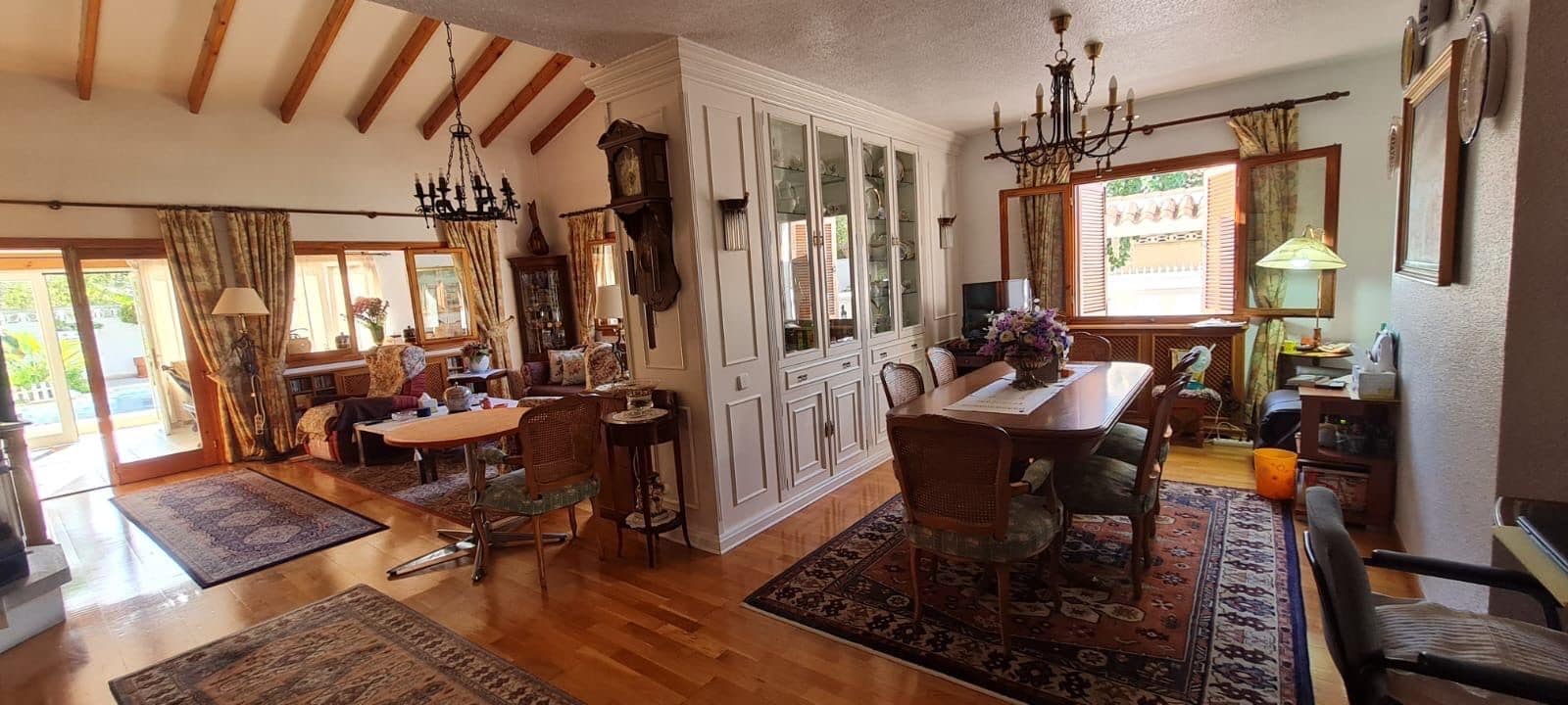 6 Zimmer Villa zu verkaufen in Benidorm mit Pool Garage - 745.000 € (Ref: 9458602)