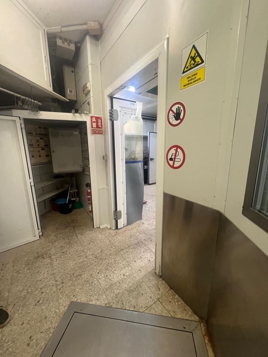 Komercyjne na sprzedaż w Benidorm - 350 000 € (Ref: 9458604)