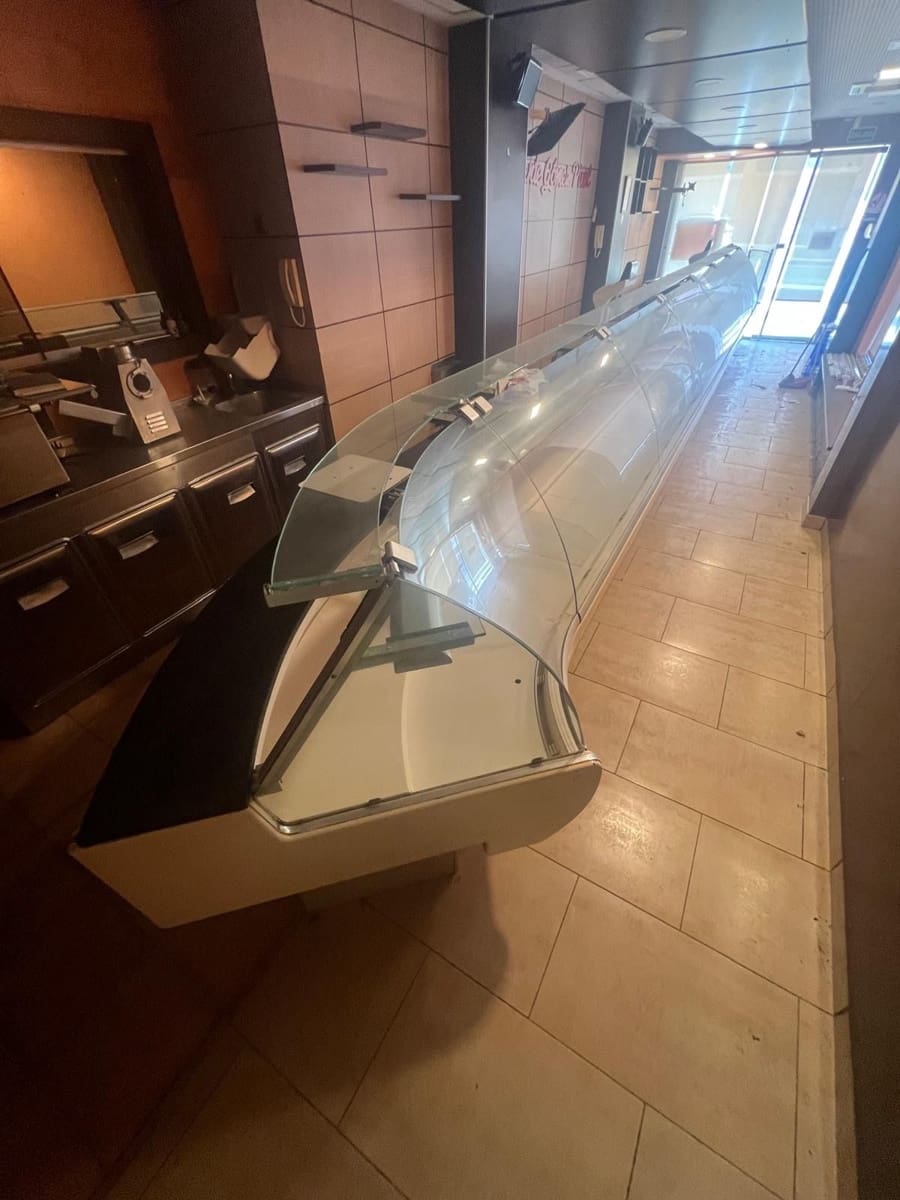 Komercyjne na sprzedaż w Benidorm - 350 000 € (Ref: 9458604)