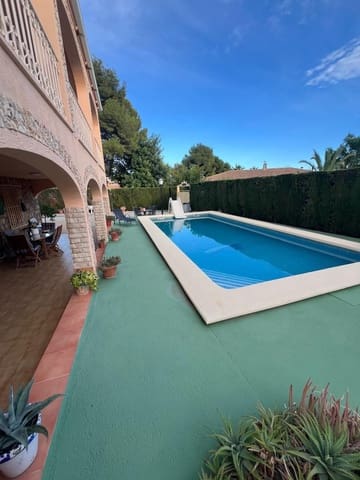 5 Zimmer Villa zu verkaufen in La Nucia mit Garage - 860.000 € (Ref: 9458606)