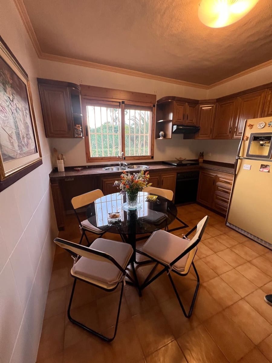 5 Zimmer Villa zu verkaufen in La Nucia mit Garage - 860.000 € (Ref: 9458606)