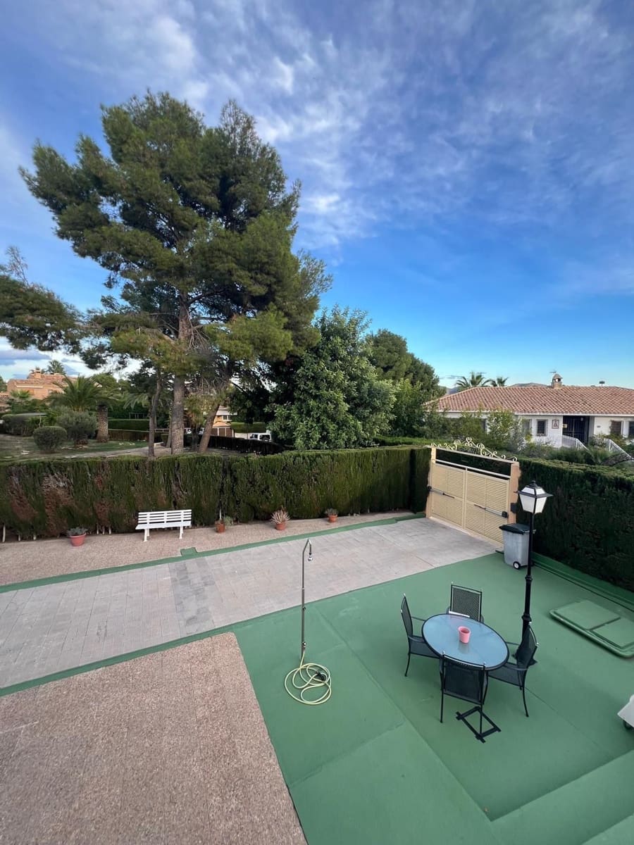 5 Zimmer Villa zu verkaufen in La Nucia mit Garage - 860.000 € (Ref: 9458606)