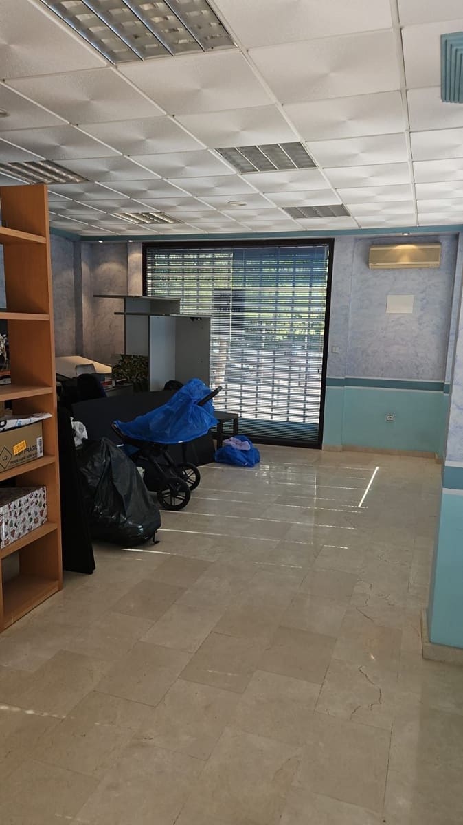 Komercyjne na sprzedaż w Benidorm - 180 000 € (Ref: 9458610)