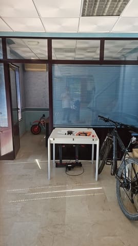 Komercyjne na sprzedaż w Benidorm - 180 000 € (Ref: 9458610)