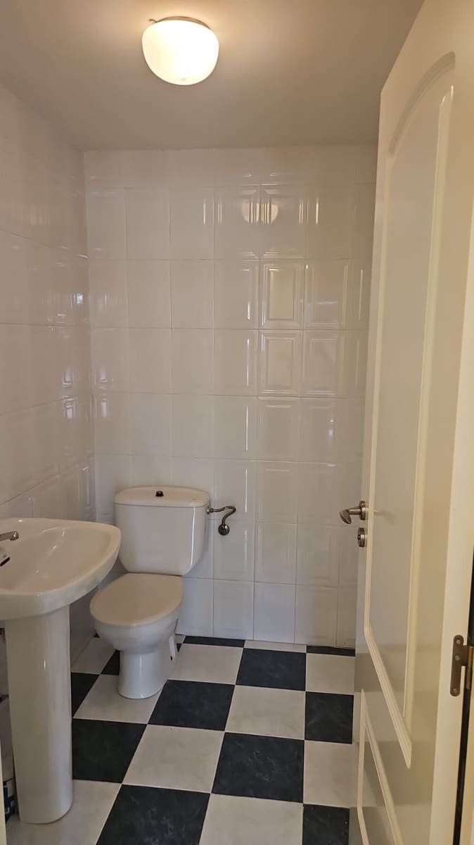 Kaupallinen myytävänä paikassa Benidorm - 170 000 € (Ref: 9458611)