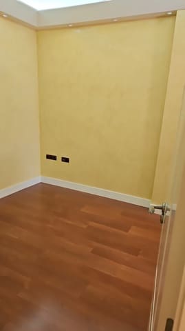 Kaupallinen myytävänä paikassa Benidorm - 170 000 € (Ref: 9458611)