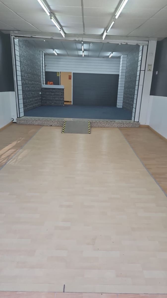 Commercieel te koop in Benidorm - € 159.999 (Ref: 9458614)