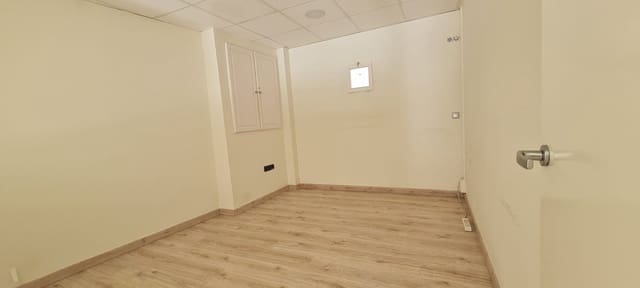 Local Commercial à vendre à Benidorm avec garage - 184 999 € (Ref: 9465154)