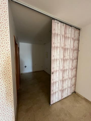 Kaupallinen vuokrattavana paikassa Benidorm - 600 € (Ref: 9470288)