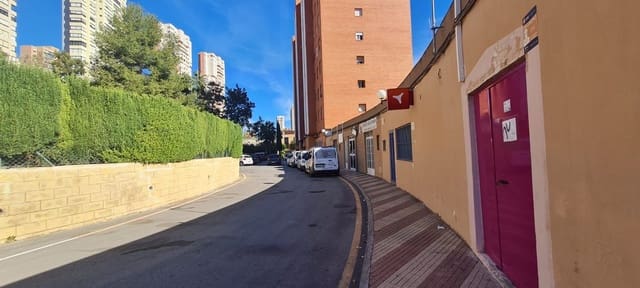 Local Comercial en Benidorm en alquiler - 1.200 € (Ref: 9472008)