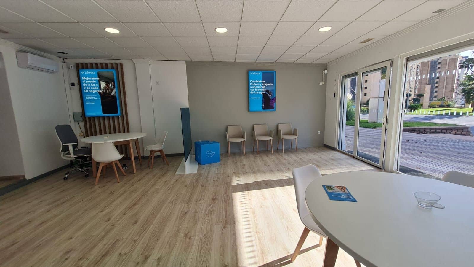 Local Comercial en Benidorm en alquiler - 1.200 € (Ref: 9472008)