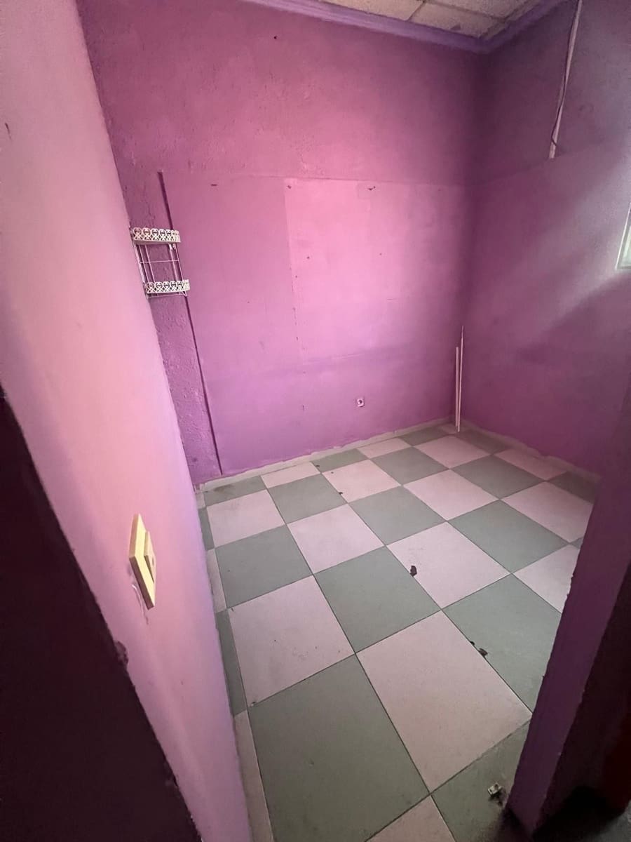 Commercial for rent in Benidorm - € 1,200 (Ref: 9503820)