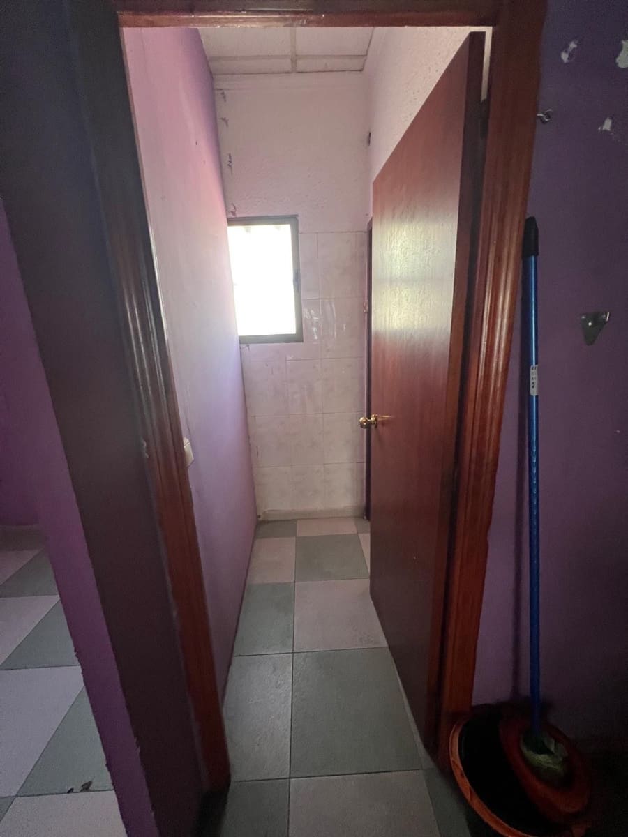 Commercial for rent in Benidorm - € 1,200 (Ref: 9503820)