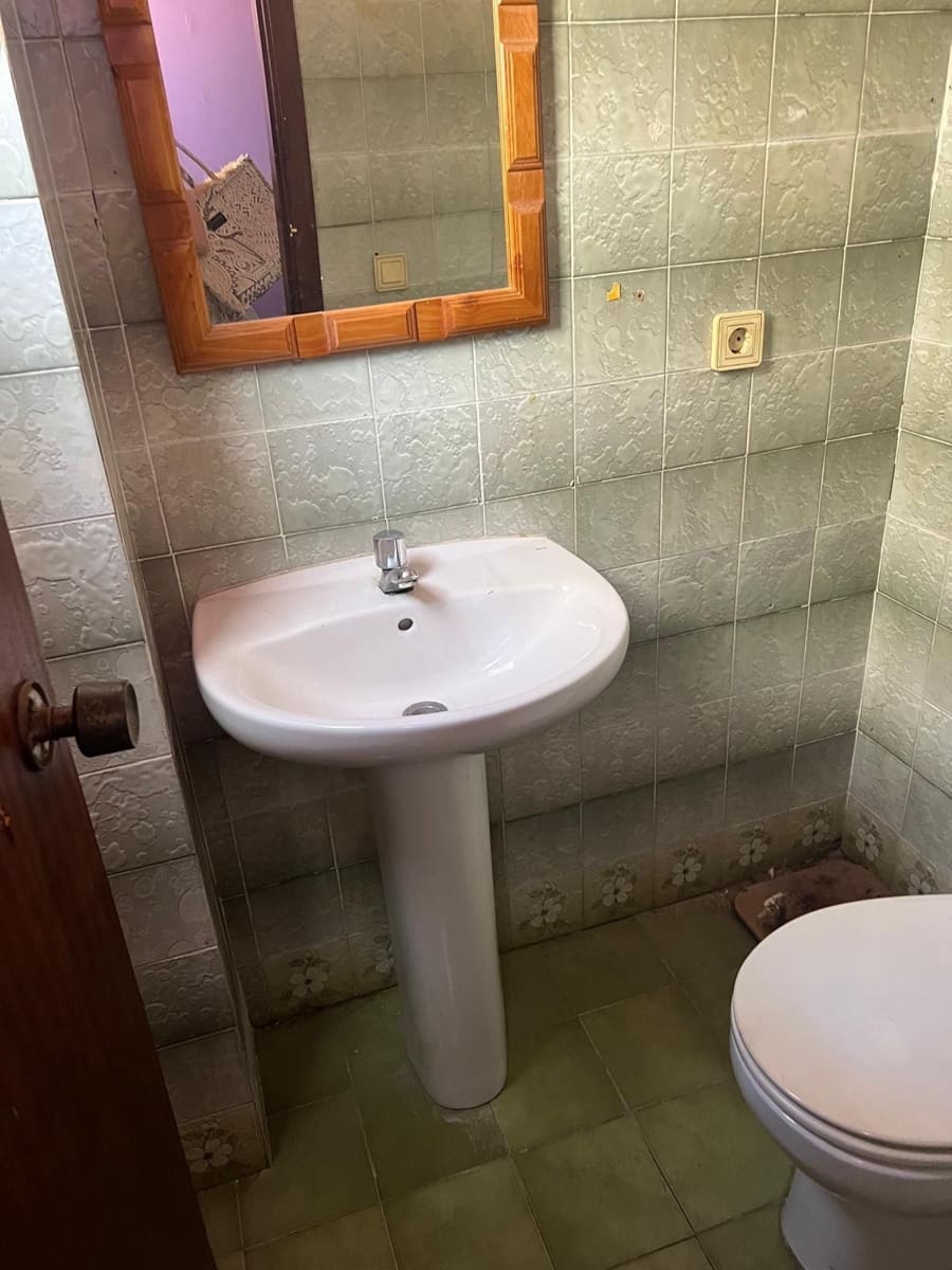 Commercial for rent in Benidorm - € 1,200 (Ref: 9503820)