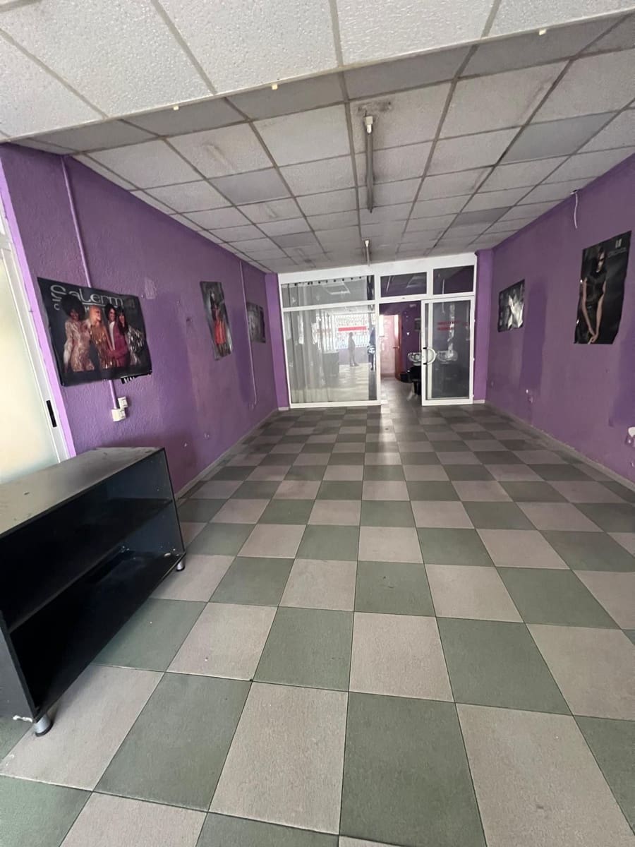 Commercial for rent in Benidorm - € 1,200 (Ref: 9503820)