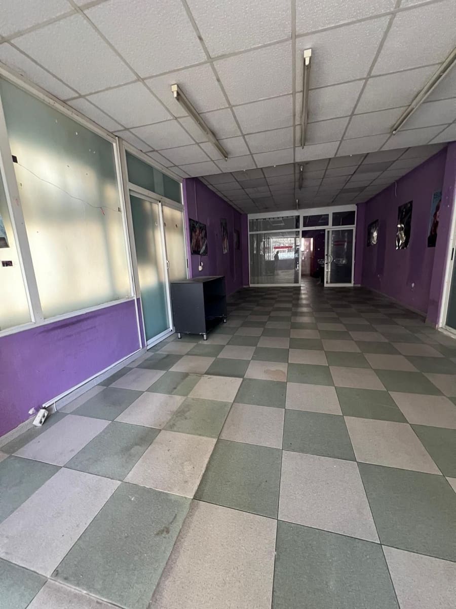 Commercial for rent in Benidorm - € 1,200 (Ref: 9503820)