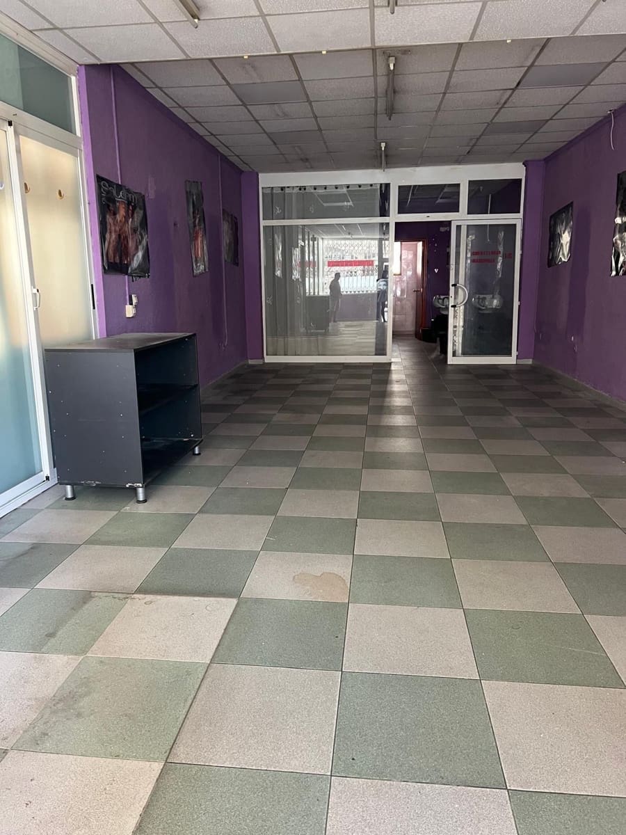 Commercial for rent in Benidorm - € 1,200 (Ref: 9503820)