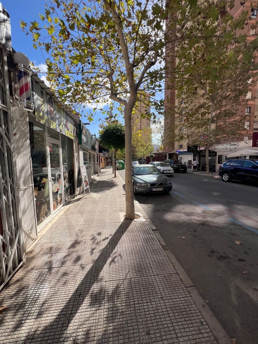 Commercial for rent in Benidorm - € 1,200 (Ref: 9503820)