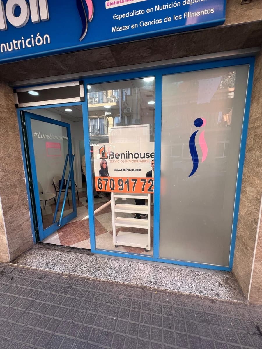 Commercial for rent in Benidorm - € 1,100 (Ref: 9503821)