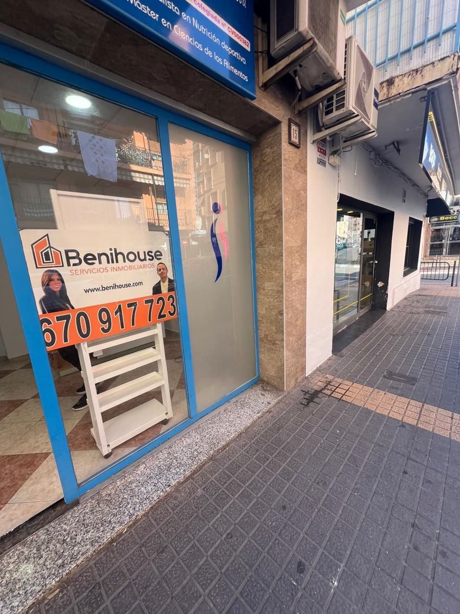 Commercial for rent in Benidorm - € 1,100 (Ref: 9503821)