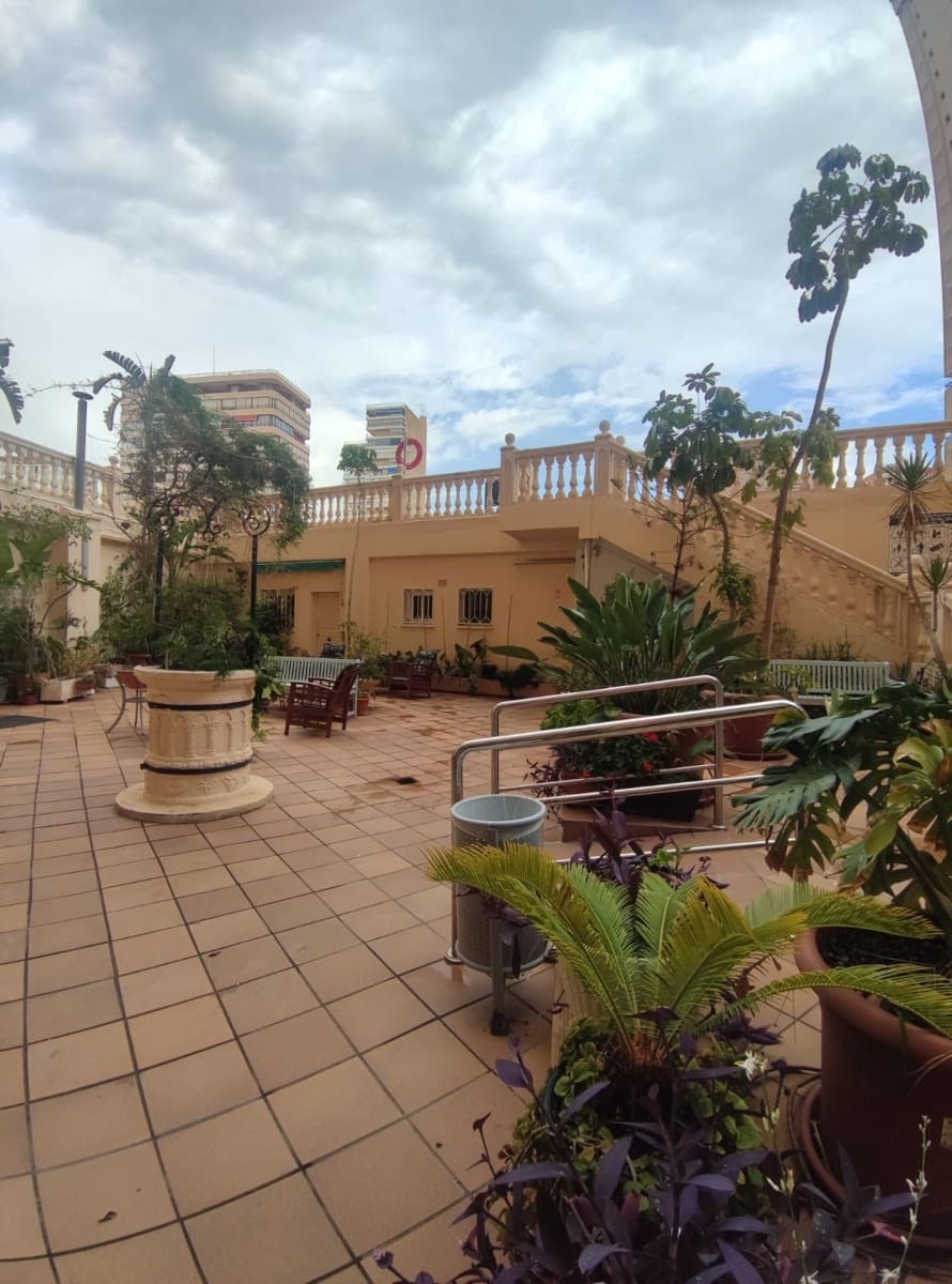 3 soveværelse Lejlighed til salg i Benidorm med swimmingpool garage - € 674.999 (Ref: 9536635)