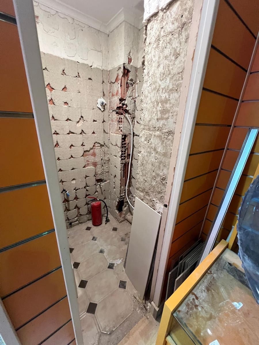 Commercial for rent in Benidorm - € 600 (Ref: 9543005)