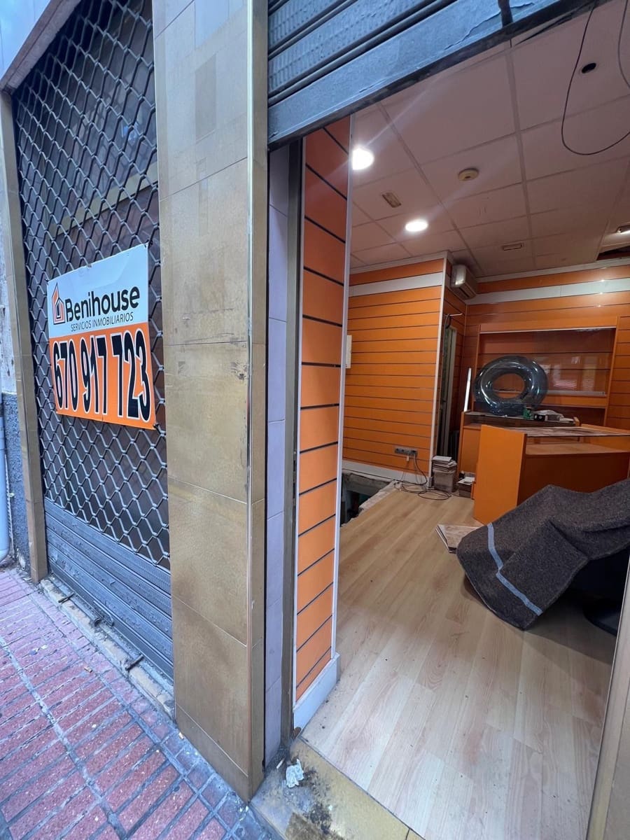 Commercial for rent in Benidorm - € 600 (Ref: 9543005)
