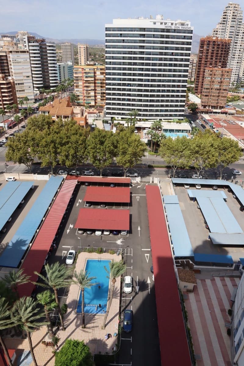 1 soveværelse Lejlighed til salg i Benidorm med swimmingpool garage - € 269.000 (Ref: 9547522)